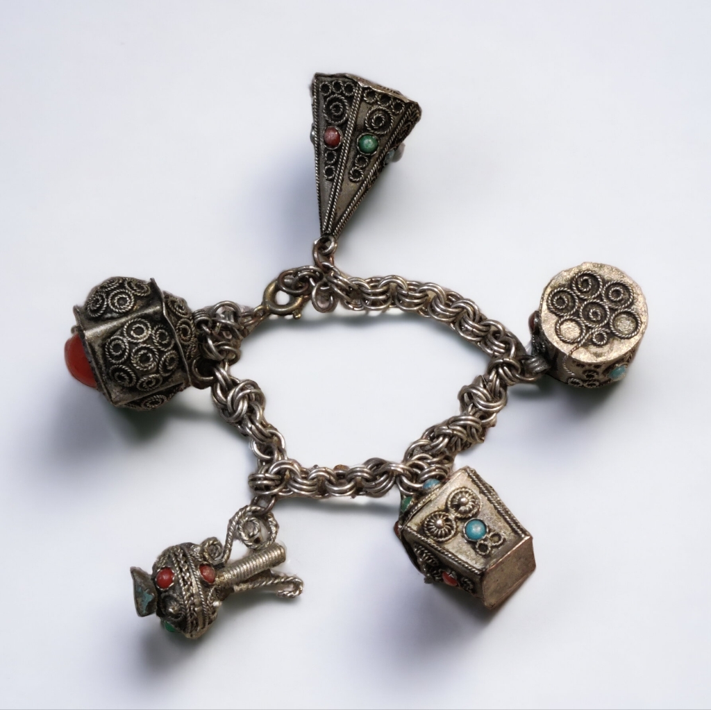 Antique 800 Silver Etruscan Charm Bracelet 580$